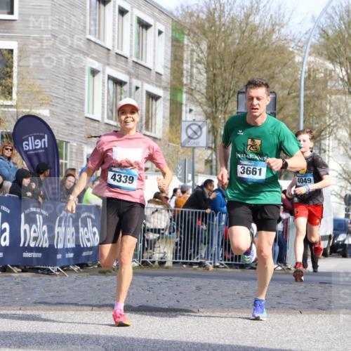 07.04.2024 - 43. Internationalen Wilhelmsburger Insellauf Strokosch-Dieckow http://msf.ph/oto/6047527 07.04.2024 11:20:37 Ziel 2406, 3243, 3661, 4049, 4339, 4357, 4384 meine-sportfotos.de