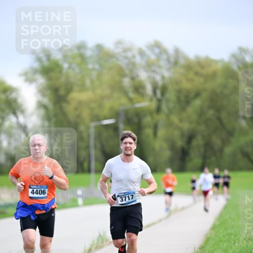 07.04.2024 - 43. Internationalen Wilhelmsburger Insellauf Dr. Thomas Lammeyer http://msf.ph/oto/6047554 07.04.2024 11:10:03 Laufen 4406, 3717 meine-sportfotos.de