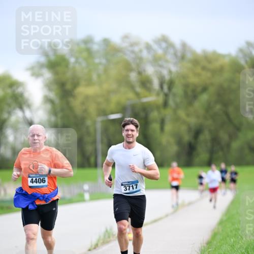07.04.2024 - 43. Internationalen Wilhelmsburger Insellauf Dr. Thomas Lammeyer http://msf.ph/oto/6047556 07.04.2024 11:10:03 Laufen 4406, 3717 meine-sportfotos.de