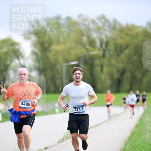 07.04.2024 - 43. Internationalen Wilhelmsburger Insellauf Dr. Thomas Lammeyer http://msf.ph/oto/6047561 07.04.2024 11:10:03 Laufen 4406, 3717 meine-sportfotos.de