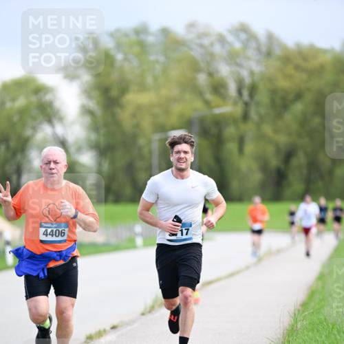 07.04.2024 - 43. Internationalen Wilhelmsburger Insellauf Dr. Thomas Lammeyer http://msf.ph/oto/6047565 07.04.2024 11:10:04 Laufen 4406, 2, 17 meine-sportfotos.de