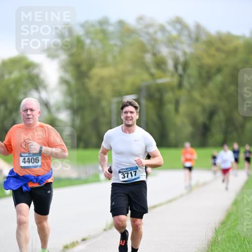 07.04.2024 - 43. Internationalen Wilhelmsburger Insellauf Dr. Thomas Lammeyer http://msf.ph/oto/6047568 07.04.2024 11:10:04 Laufen 4406, 3717 meine-sportfotos.de