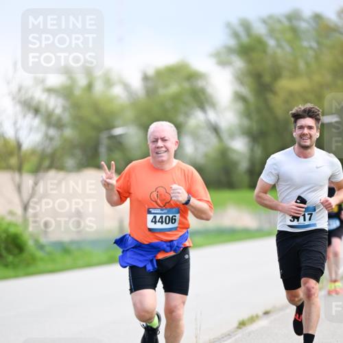 07.04.2024 - 43. Internationalen Wilhelmsburger Insellauf Dr. Thomas Lammeyer http://msf.ph/oto/6047572 07.04.2024 11:10:04 Laufen 4406, 3717 meine-sportfotos.de