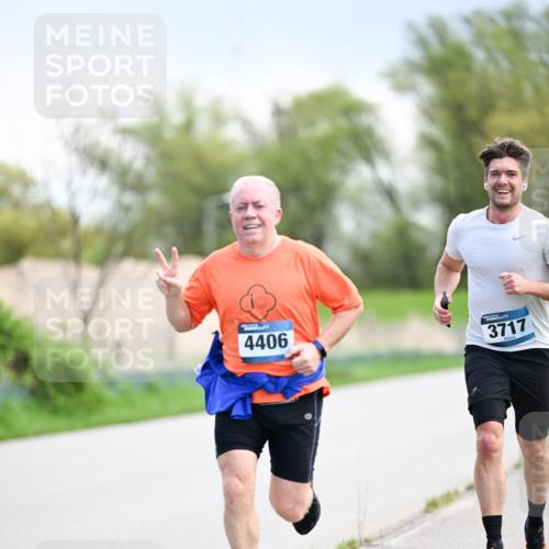 07.04.2024 - 43. Internationalen Wilhelmsburger Insellauf Dr. Thomas Lammeyer http://msf.ph/oto/6047577 07.04.2024 11:10:05 Laufen 4406, 3717 meine-sportfotos.de