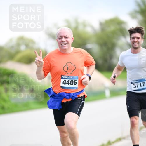 07.04.2024 - 43. Internationalen Wilhelmsburger Insellauf Dr. Thomas Lammeyer http://msf.ph/oto/6047593 07.04.2024 11:10:05 Laufen 4406, 3717 meine-sportfotos.de