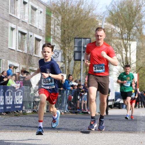 07.04.2024 - 43. Internationalen Wilhelmsburger Insellauf Strokosch-Dieckow http://msf.ph/oto/6047596 07.04.2024 11:20:33 Ziel 2406, 3661, 4049, 4311, 4339, 4384 meine-sportfotos.de