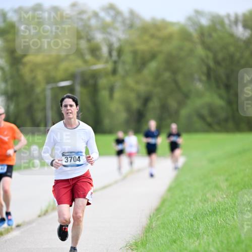 07.04.2024 - 43. Internationalen Wilhelmsburger Insellauf Dr. Thomas Lammeyer http://msf.ph/oto/6047658 07.04.2024 11:10:20 Laufen 3704 meine-sportfotos.de