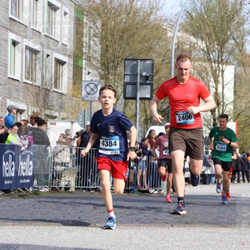 07.04.2024 - 43. Internationalen Wilhelmsburger Insellauf Strokosch-Dieckow http://msf.ph/oto/6047662 07.04.2024 11:20:33 Ziel 2406, 3661, 4049, 4311, 4339, 4384 meine-sportfotos.de