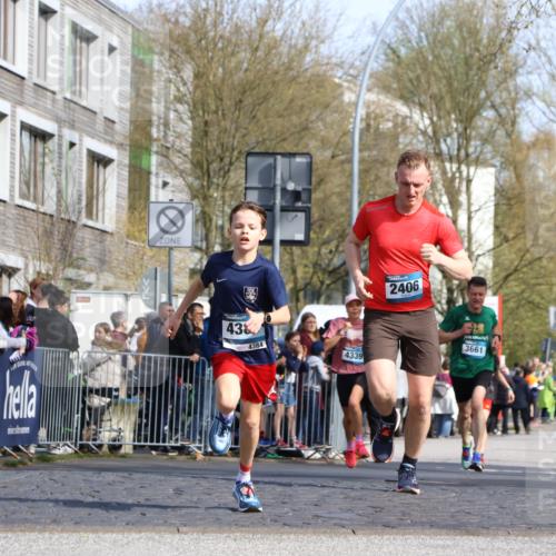 07.04.2024 - 43. Internationalen Wilhelmsburger Insellauf Strokosch-Dieckow http://msf.ph/oto/6047682 07.04.2024 11:20:32 Ziel 2406, 3496, 3661, 4049, 4311, 4339, 4384 meine-sportfotos.de