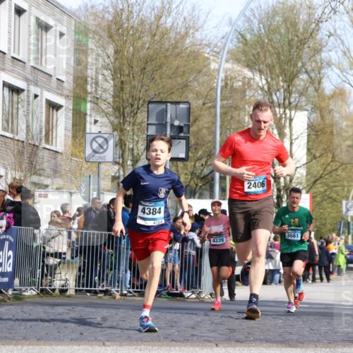 07.04.2024 - 43. Internationalen Wilhelmsburger Insellauf Strokosch-Dieckow http://msf.ph/oto/6047691 07.04.2024 11:20:32 Ziel 2406, 3496, 3661, 4049, 4311, 4339, 4384 meine-sportfotos.de