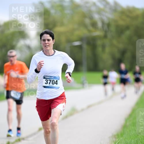 07.04.2024 - 43. Internationalen Wilhelmsburger Insellauf Dr. Thomas Lammeyer http://msf.ph/oto/6047693 07.04.2024 11:10:22 Laufen 3704 meine-sportfotos.de