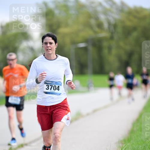 07.04.2024 - 43. Internationalen Wilhelmsburger Insellauf Dr. Thomas Lammeyer http://msf.ph/oto/6047695 07.04.2024 11:10:22 Laufen 43, 3704 meine-sportfotos.de