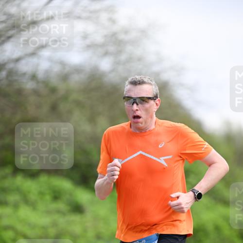 07.04.2024 - 43. Internationalen Wilhelmsburger Insellauf Dr. Thomas Lammeyer http://msf.ph/oto/6047719 07.04.2024 11:10:27 Laufen 342 meine-sportfotos.de