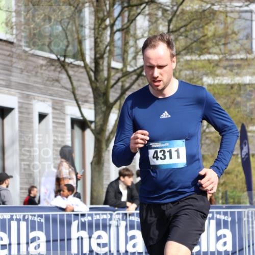 07.04.2024 - 43. Internationalen Wilhelmsburger Insellauf Strokosch-Dieckow http://msf.ph/oto/6047737 07.04.2024 11:20:26 Ziel 2406, 3150, 3496, 4311, 4384 meine-sportfotos.de