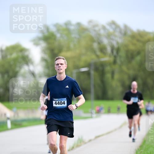 07.04.2024 - 43. Internationalen Wilhelmsburger Insellauf Dr. Thomas Lammeyer http://msf.ph/oto/6047744 07.04.2024 11:10:36 Laufen 4404 meine-sportfotos.de