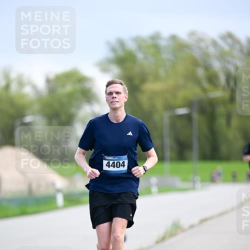 07.04.2024 - 43. Internationalen Wilhelmsburger Insellauf Dr. Thomas Lammeyer http://msf.ph/oto/6047758 07.04.2024 11:10:37 Laufen 4404 meine-sportfotos.de