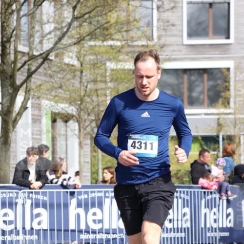 07.04.2024 - 43. Internationalen Wilhelmsburger Insellauf Strokosch-Dieckow http://msf.ph/oto/6047773 07.04.2024 11:20:25 Ziel 2406, 3150, 3496, 4311, 4384 meine-sportfotos.de