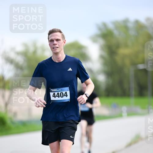 07.04.2024 - 43. Internationalen Wilhelmsburger Insellauf Dr. Thomas Lammeyer http://msf.ph/oto/6047779 07.04.2024 11:10:38 Laufen 4404 meine-sportfotos.de
