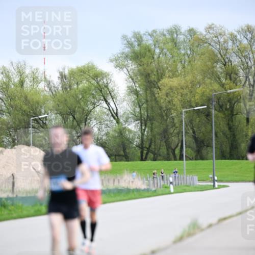 07.04.2024 - 43. Internationalen Wilhelmsburger Insellauf Dr. Thomas Lammeyer http://msf.ph/oto/6047797 07.04.2024 11:10:39 Laufen  meine-sportfotos.de
