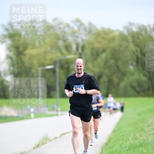 07.04.2024 - 43. Internationalen Wilhelmsburger Insellauf Dr. Thomas Lammeyer http://msf.ph/oto/6047826 07.04.2024 11:10:41 Laufen 24 meine-sportfotos.de