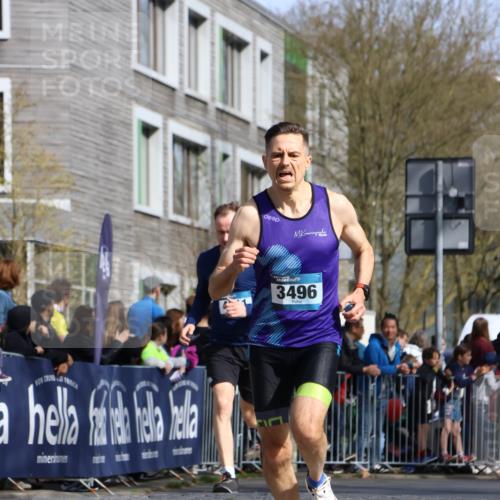 07.04.2024 - 43. Internationalen Wilhelmsburger Insellauf Strokosch-Dieckow http://msf.ph/oto/6047834 07.04.2024 11:20:22 Ziel 3150, 3496, 4311 meine-sportfotos.de