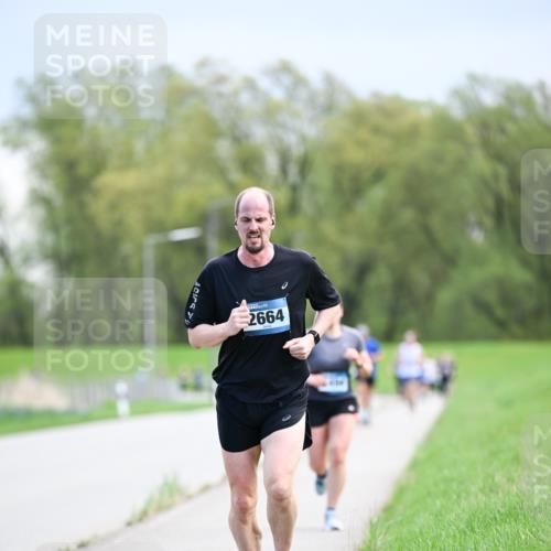 07.04.2024 - 43. Internationalen Wilhelmsburger Insellauf Dr. Thomas Lammeyer http://msf.ph/oto/6047844 07.04.2024 11:10:43 Laufen 2664 meine-sportfotos.de