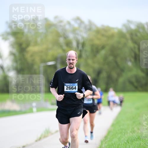 07.04.2024 - 43. Internationalen Wilhelmsburger Insellauf Dr. Thomas Lammeyer http://msf.ph/oto/6047850 07.04.2024 11:10:43 Laufen 2664 meine-sportfotos.de