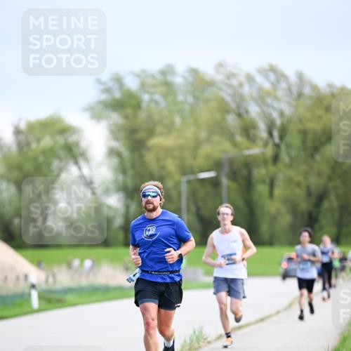 07.04.2024 - 43. Internationalen Wilhelmsburger Insellauf Dr. Thomas Lammeyer http://msf.ph/oto/6047906 07.04.2024 11:11:01 Laufen  meine-sportfotos.de