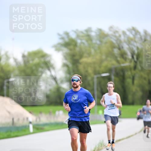 07.04.2024 - 43. Internationalen Wilhelmsburger Insellauf Dr. Thomas Lammeyer http://msf.ph/oto/6047915 07.04.2024 11:11:02 Laufen  meine-sportfotos.de