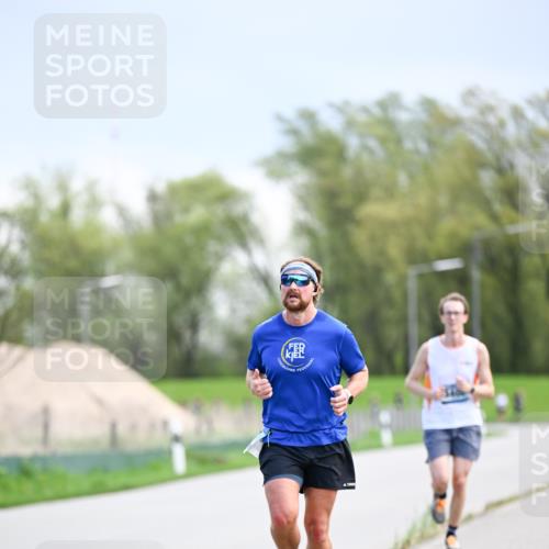 07.04.2024 - 43. Internationalen Wilhelmsburger Insellauf Dr. Thomas Lammeyer http://msf.ph/oto/6047926 07.04.2024 11:11:03 Laufen  meine-sportfotos.de