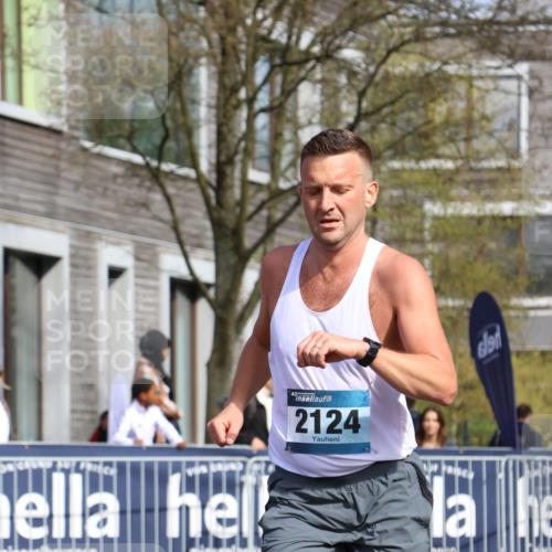 07.04.2024 - 43. Internationalen Wilhelmsburger Insellauf Strokosch-Dieckow http://msf.ph/oto/6047927 07.04.2024 11:20:08 Ziel 2124, 3150 meine-sportfotos.de