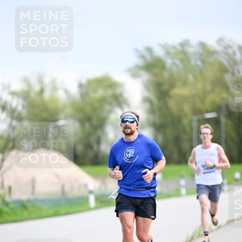 07.04.2024 - 43. Internationalen Wilhelmsburger Insellauf Dr. Thomas Lammeyer http://msf.ph/oto/6047931 07.04.2024 11:11:03 Laufen  meine-sportfotos.de