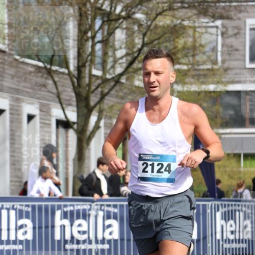 07.04.2024 - 43. Internationalen Wilhelmsburger Insellauf Strokosch-Dieckow http://msf.ph/oto/6047935 07.04.2024 11:20:07 Ziel 2020, 2124 meine-sportfotos.de