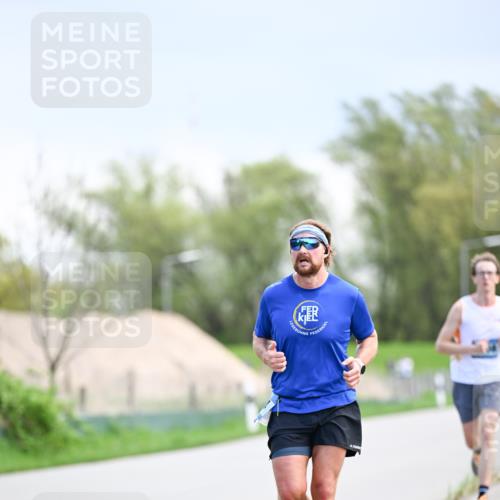 07.04.2024 - 43. Internationalen Wilhelmsburger Insellauf Dr. Thomas Lammeyer http://msf.ph/oto/6047938 07.04.2024 11:11:03 Laufen  meine-sportfotos.de