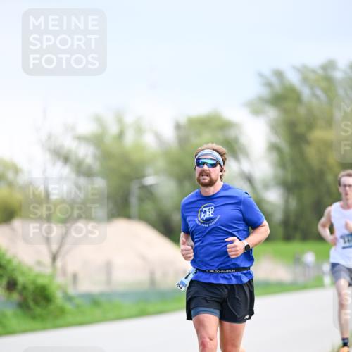 07.04.2024 - 43. Internationalen Wilhelmsburger Insellauf Dr. Thomas Lammeyer http://msf.ph/oto/6047942 07.04.2024 11:11:03 Laufen 154 meine-sportfotos.de