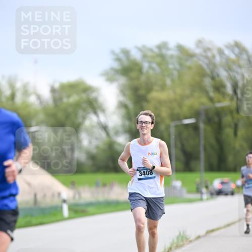 07.04.2024 - 43. Internationalen Wilhelmsburger Insellauf Dr. Thomas Lammeyer http://msf.ph/oto/6047955 07.04.2024 11:11:05 Laufen 3408 meine-sportfotos.de