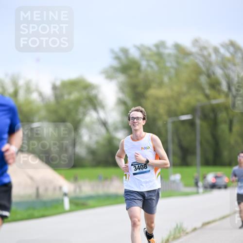 07.04.2024 - 43. Internationalen Wilhelmsburger Insellauf Dr. Thomas Lammeyer http://msf.ph/oto/6047957 07.04.2024 11:11:05 Laufen 3408 meine-sportfotos.de