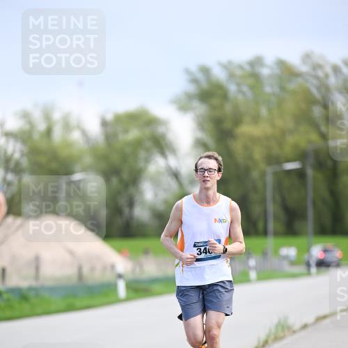 07.04.2024 - 43. Internationalen Wilhelmsburger Insellauf Dr. Thomas Lammeyer http://msf.ph/oto/6047966 07.04.2024 11:11:06 Laufen 346 meine-sportfotos.de