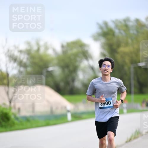 07.04.2024 - 43. Internationalen Wilhelmsburger Insellauf Dr. Thomas Lammeyer http://msf.ph/oto/6048001 07.04.2024 11:11:14 Laufen 3900 meine-sportfotos.de