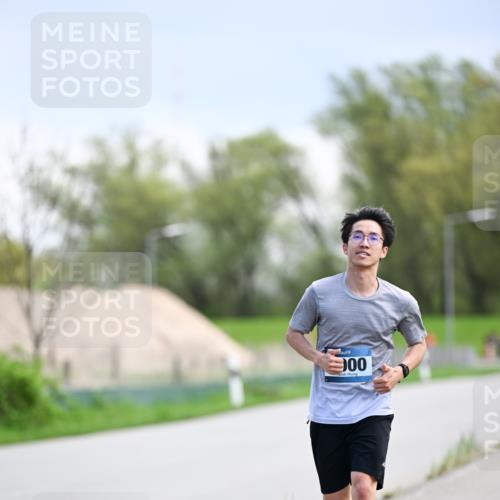 07.04.2024 - 43. Internationalen Wilhelmsburger Insellauf Dr. Thomas Lammeyer http://msf.ph/oto/6048003 07.04.2024 11:11:14 Laufen 00 meine-sportfotos.de