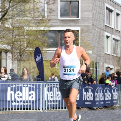 07.04.2024 - 43. Internationalen Wilhelmsburger Insellauf Strokosch-Dieckow http://msf.ph/oto/6048005 07.04.2024 11:20:07 Ziel 2020, 2124 meine-sportfotos.de