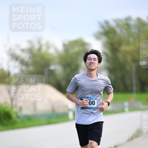 07.04.2024 - 43. Internationalen Wilhelmsburger Insellauf Dr. Thomas Lammeyer http://msf.ph/oto/6048016 07.04.2024 11:11:14 Laufen 00 meine-sportfotos.de