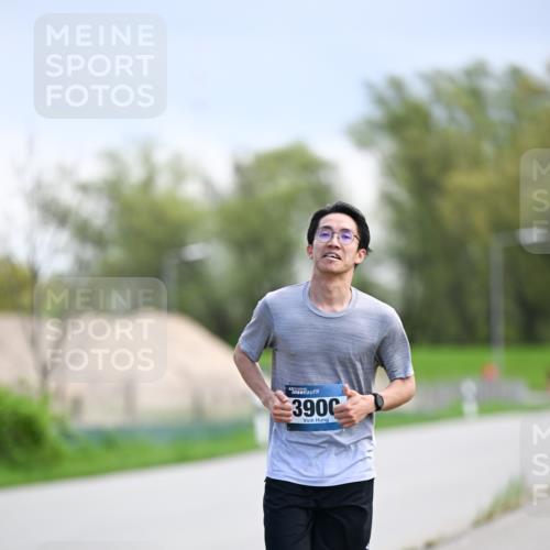 07.04.2024 - 43. Internationalen Wilhelmsburger Insellauf Dr. Thomas Lammeyer http://msf.ph/oto/6048018 07.04.2024 11:11:14 Laufen 3900 meine-sportfotos.de