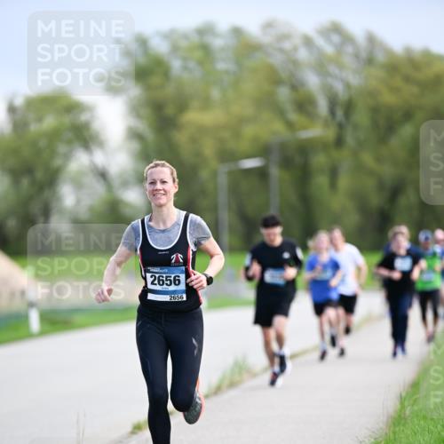 07.04.2024 - 43. Internationalen Wilhelmsburger Insellauf Dr. Thomas Lammeyer http://msf.ph/oto/6048022 07.04.2024 11:11:20 Laufen 2656, 2656 meine-sportfotos.de
