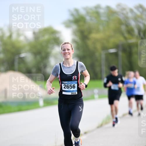 07.04.2024 - 43. Internationalen Wilhelmsburger Insellauf Dr. Thomas Lammeyer http://msf.ph/oto/6048036 07.04.2024 11:11:21 Laufen 5, 2656, 2656 meine-sportfotos.de
