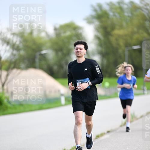 07.04.2024 - 43. Internationalen Wilhelmsburger Insellauf Dr. Thomas Lammeyer http://msf.ph/oto/6048071 07.04.2024 11:11:25 Laufen  meine-sportfotos.de
