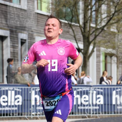 07.04.2024 - 43. Internationalen Wilhelmsburger Insellauf Strokosch-Dieckow http://msf.ph/oto/6048079 07.04.2024 11:19:58 Ziel 2020, 2124 meine-sportfotos.de