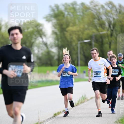07.04.2024 - 43. Internationalen Wilhelmsburger Insellauf Dr. Thomas Lammeyer http://msf.ph/oto/6048082 07.04.2024 11:11:26 Laufen 1625, 3369, 4076, 4078 meine-sportfotos.de