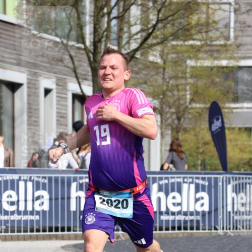 07.04.2024 - 43. Internationalen Wilhelmsburger Insellauf Strokosch-Dieckow http://msf.ph/oto/6048096 07.04.2024 11:19:58 Ziel 2020, 2124 meine-sportfotos.de