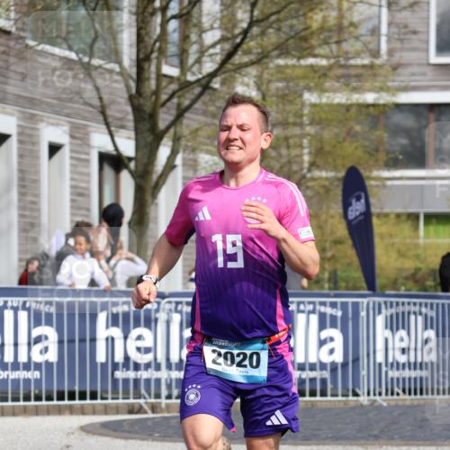 07.04.2024 - 43. Internationalen Wilhelmsburger Insellauf Strokosch-Dieckow http://msf.ph/oto/6048105 07.04.2024 11:19:58 Ziel 2020, 2124 meine-sportfotos.de